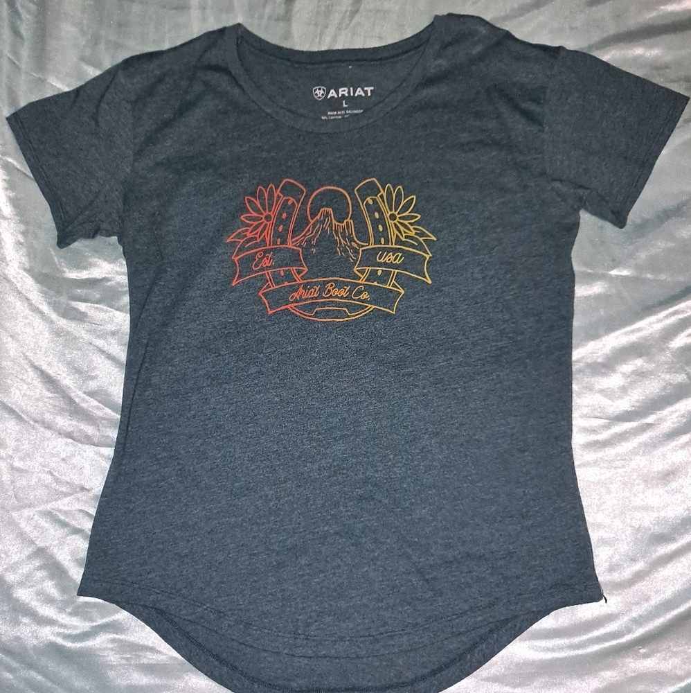 Women's Ariat shirt
